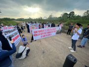 Warga Desa Teluk Dalam Menggelar Aksi Demonstrasi, Menyuarakan Penghentian Tambang Ilegal