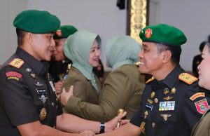 Pelaksanaan Serah Terima Jabatan Danrem 091/ASN, Danrindam VI/Mlw, dan Kakudam VI/Mlw